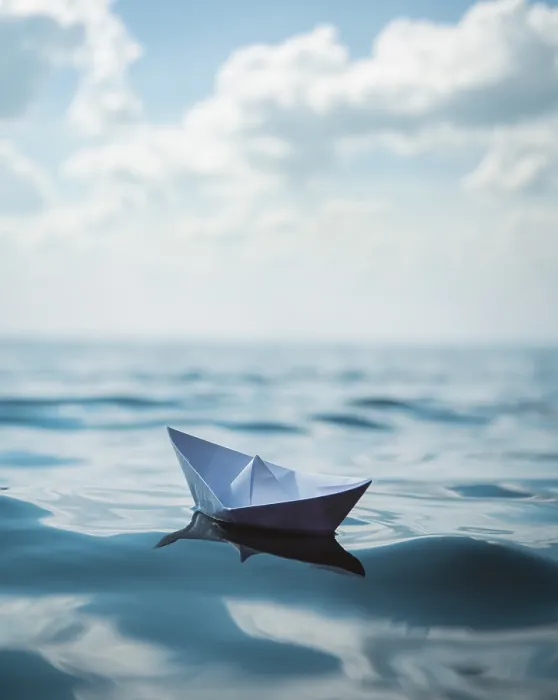 Gerahmter Druck : Papierboot Gerahmter Druck : Papierboot