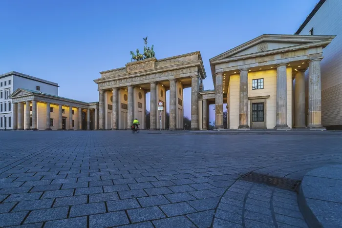 Gerahmter Druck : Platz der Republik und Brandenburger Tor Gerahmter Druck : Platz der Republik und Brandenburger Tor