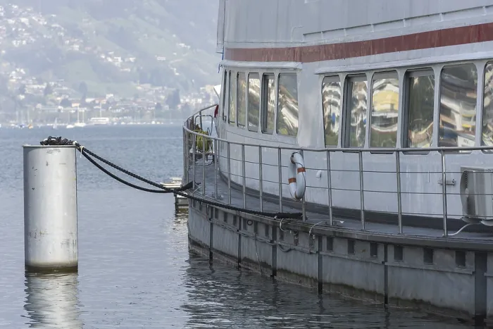 Gerahmter Druck : Passagierschiff im Hafen Gerahmter Druck : Passagierschiff im Hafen