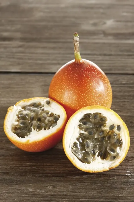 Gerahmter Druck : Passionsfrucht, Grenadillen Gerahmter Druck : Passionsfrucht, Grenadillen