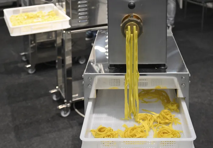 Gerahmter Druck : Pasta-Maschine-Nudeln Gerahmter Druck : Pasta-Maschine-Nudeln
