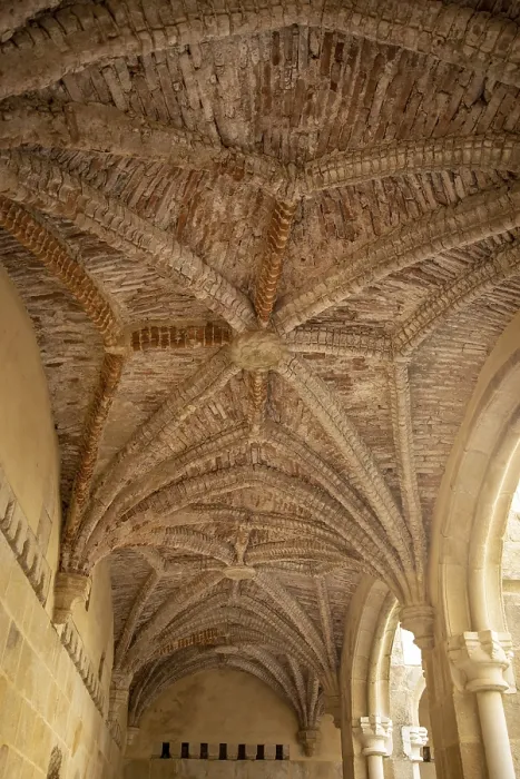 Gerahmter Druck : Der Patio im Castelo. Gerahmter Druck : Der Patio im Castelo.