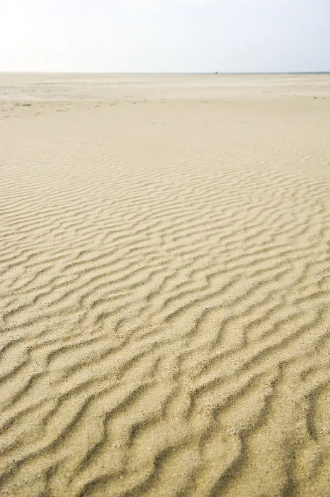 Gerahmter Druck : Muster im Sand am Strand. Gerahmter Druck : Muster im Sand am Strand.