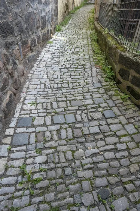 Gerahmter Druck : Befestigter Weg zur Plassenburg Gerahmter Druck : Befestigter Weg zur Plassenburg
