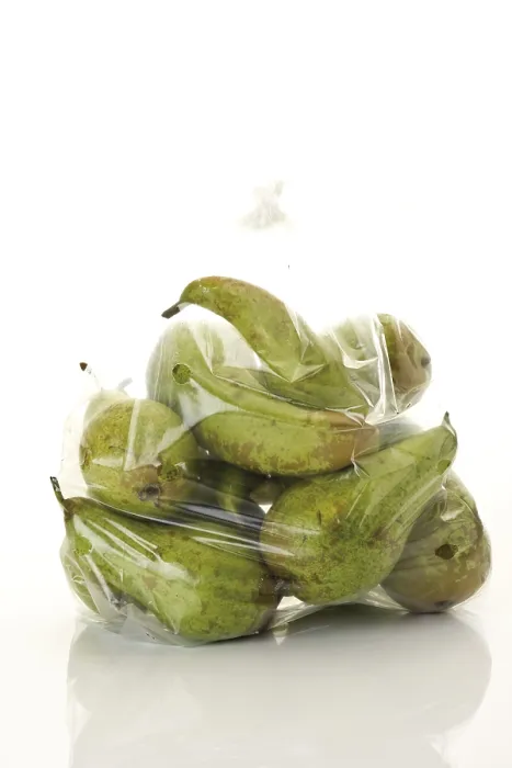 Gerahmter Druck : Äpfel in einem Plastikbeutel. Gerahmter Druck : Äpfel in einem Plastikbeutel.