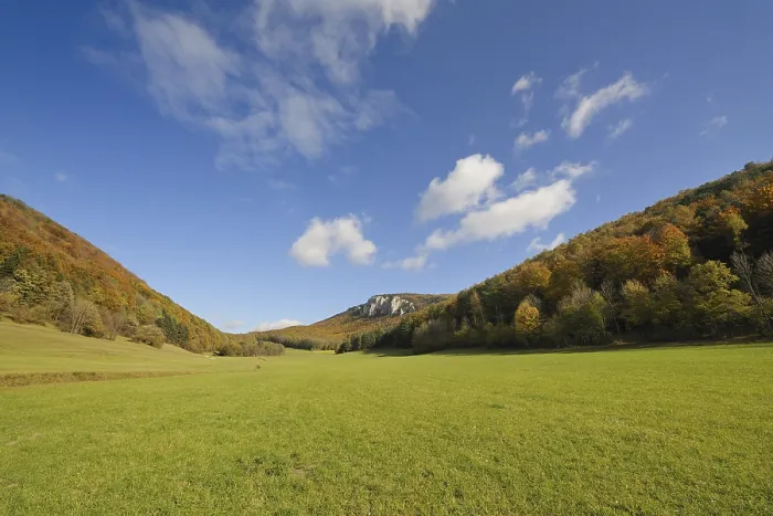 Gerahmter Druck : Peilstein, Tal der Triesting, Niederösterreich Gerahmter Druck : Peilstein, Tal der Triesting, Niederösterreich