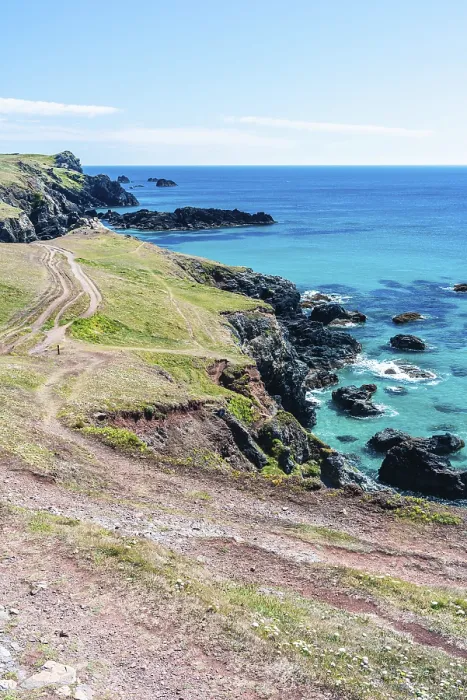 Gerahmter Druck : Pentreath Beach und Klippen, Cornwall Gerahmter Druck : Pentreath Beach und Klippen, Cornwall