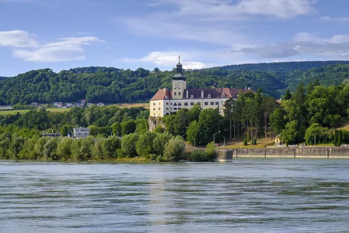Gerahmter Druck : Schloss Persenbeug an der Donau Gerahmter Druck : Schloss Persenbeug an der Donau