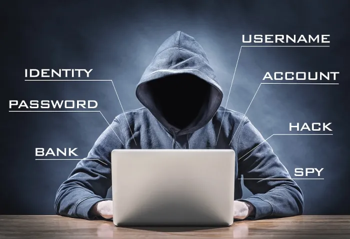 Gerahmter Druck : Bild eines Hackers auf einem Laptop. Gerahmter Druck : Bild eines Hackers auf einem Laptop.