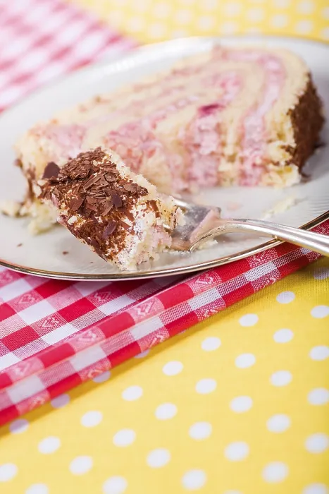 Gerahmter Druck : Stück Kuchenrolle Gerahmter Druck : Stück Kuchenrolle