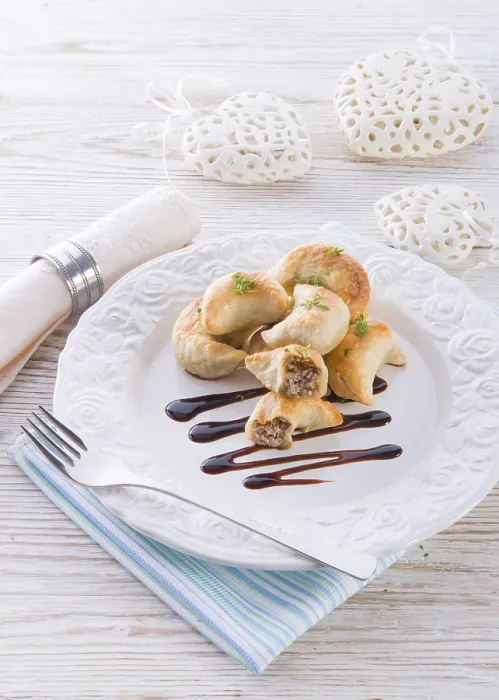 Gerahmter Druck : Pierogi mit Fleisch.