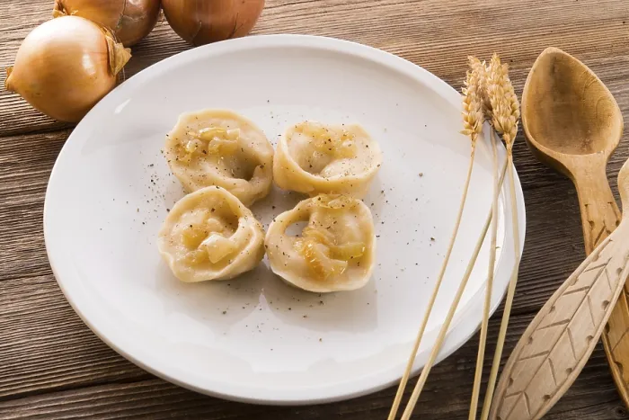 Gerahmter Druck : Pierogi. Polnisches Gericht Gerahmter Druck : Pierogi. Polnisches Gericht