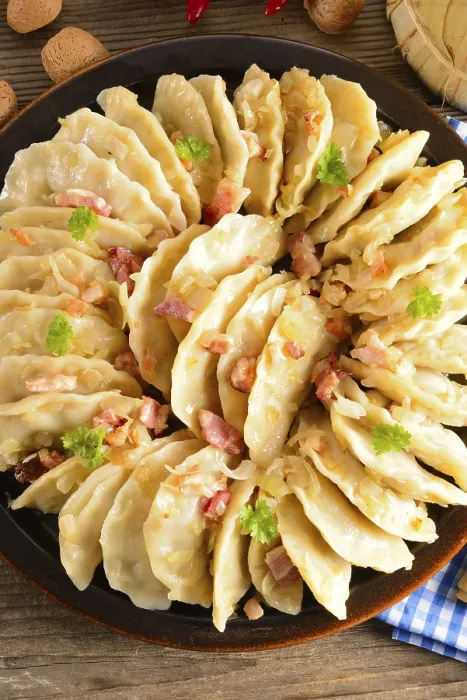 Gerahmter Druck : Pierogi. Polnisches Gericht. Gerahmter Druck : Pierogi. Polnisches Gericht.