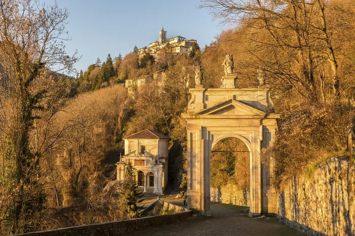 Gerahmter Druck : Wallfahrtsroute mit Kapelle X Gerahmter Druck : Wallfahrtsroute mit Kapelle X