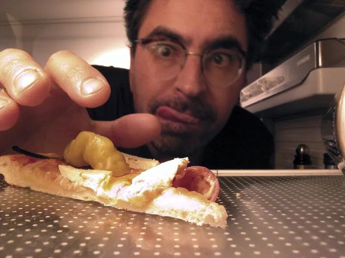 Gerahmter Druck : Pizza im Kühlschrank. Gerahmter Druck : Pizza im Kühlschrank.