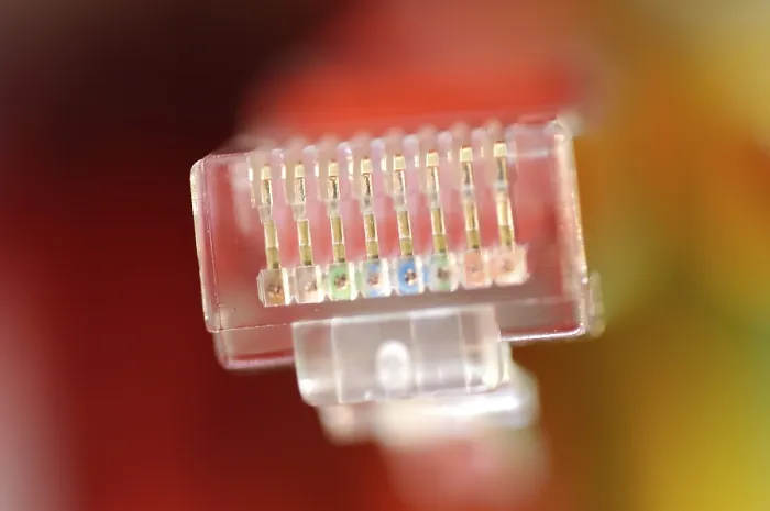 Gerahmter Druck : Farbbündel von Netzwerkkabeln für Computer Gerahmter Druck : Farbbündel von Netzwerkkabeln für Computer