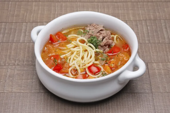 Gerahmter Druck : Ein Teil Lagman auf Keramikplatte. Gerahmter Druck : Ein Teil Lagman auf Keramikplatte.