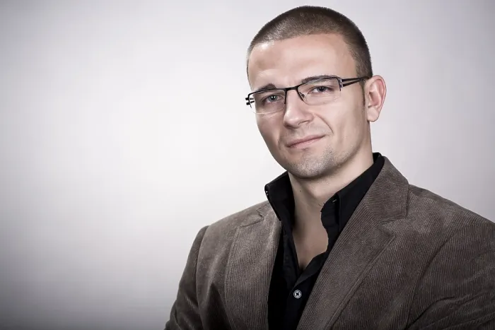 Gerahmter Druck : Porträt eines jungen Mannes. Gerahmter Druck : Porträt eines jungen Mannes.