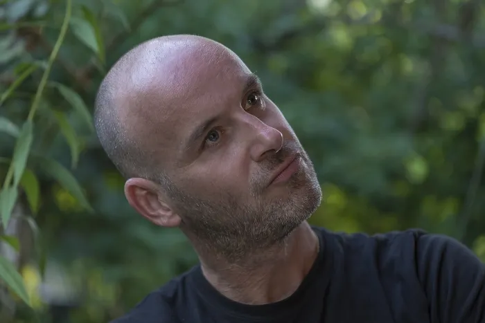 Gerahmter Druck : Bildnis eines jungen Mannes mit Bart. Gerahmter Druck : Bildnis eines jungen Mannes mit Bart.