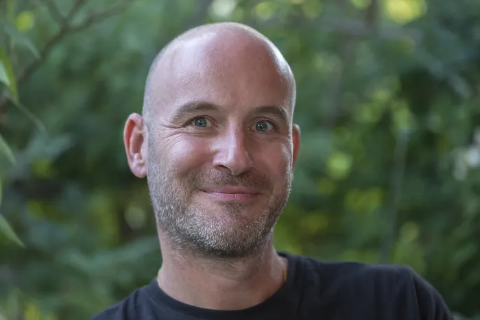 Gerahmter Druck : Portrait eines jungen Mannes mit Bart. Gerahmter Druck : Portrait eines jungen Mannes mit Bart.