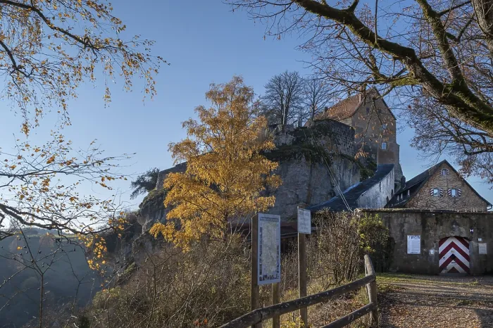 Gerahmter Druck : Schloss Pottenstein, um 1070 erbaut. Gerahmter Druck : Schloss Pottenstein, um 1070 erbaut.