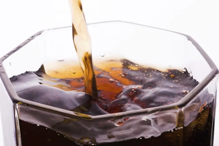 Gerahmter Druck : Ein Cola verschenken. Gerahmter Druck : Ein Cola verschenken.
