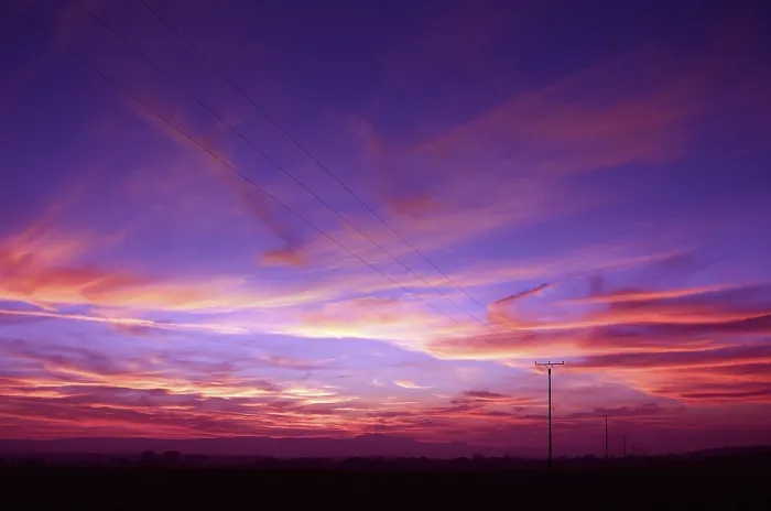 Gerahmter Druck : Sonnenaufgang am Strommast Gerahmter Druck : Sonnenaufgang am Strommast