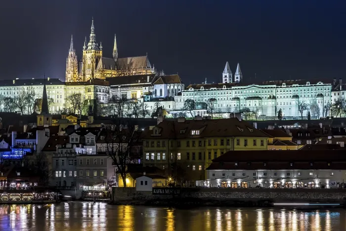 Gerahmter Druck : Prager gotisches Schloss mit Charles-Bridge Gerahmter Druck : Prager gotisches Schloss mit Charles-Bridge