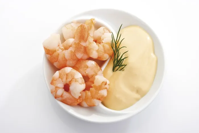 Gerahmter Druck : Garnelen mit Dip. Gerahmter Druck : Garnelen mit Dip.