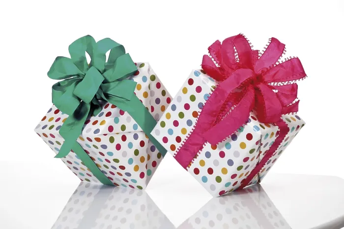 Gerahmter Druck : Geschenke mit Schleifen. Gerahmter Druck : Geschenke mit Schleifen.