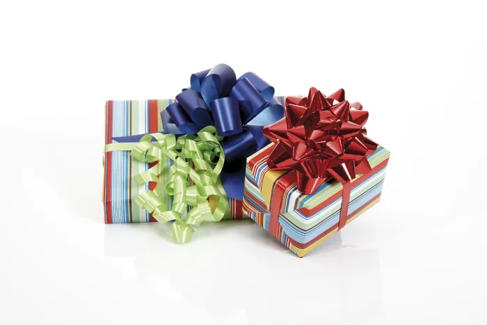 Gerahmter Druck : Geschenke mit Schleifen. Gerahmter Druck : Geschenke mit Schleifen.