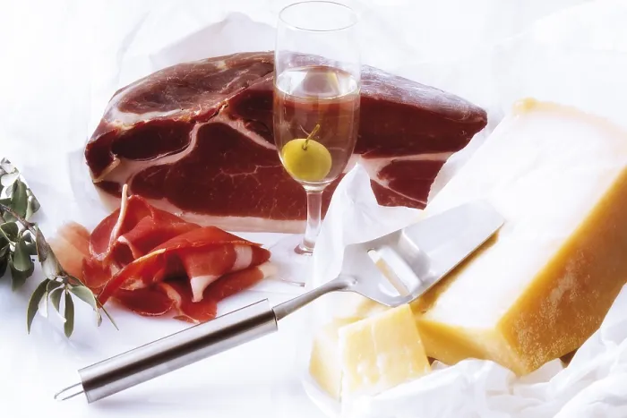 Gerahmter Druck : Prosciutto, Parmesan und Grappa Gerahmter Druck : Prosciutto, Parmesan und Grappa