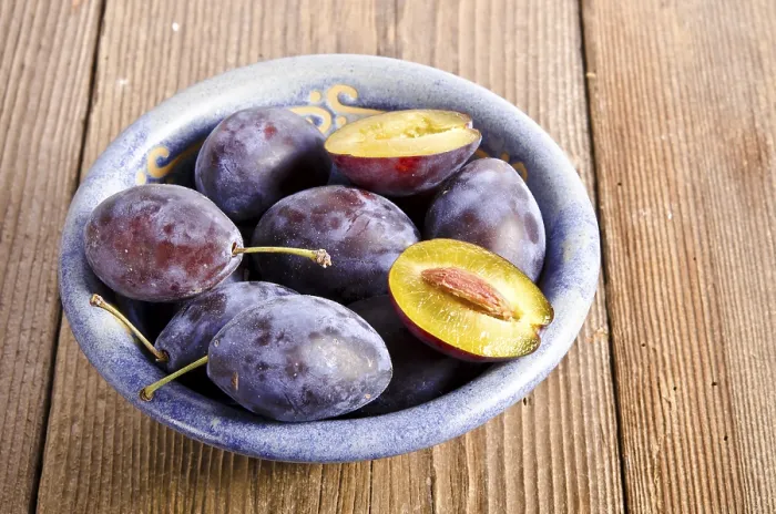 Gerahmter Druck : Pflaumenbaum Gerahmter Druck : Pflaumenbaum