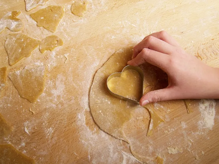 Gerahmter Druck : Biscuit-Abstechen Gerahmter Druck : Biscuit-Abstechen