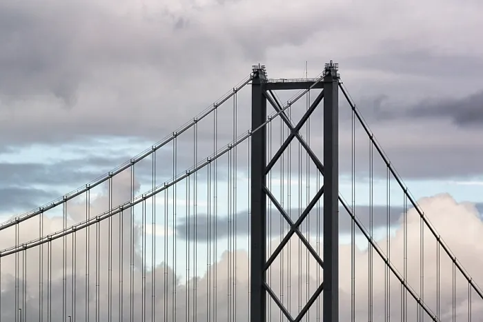 Gerahmter Druck : Pylon und Kabel der Forth Road Bridge Gerahmter Druck : Pylon und Kabel der Forth Road Bridge