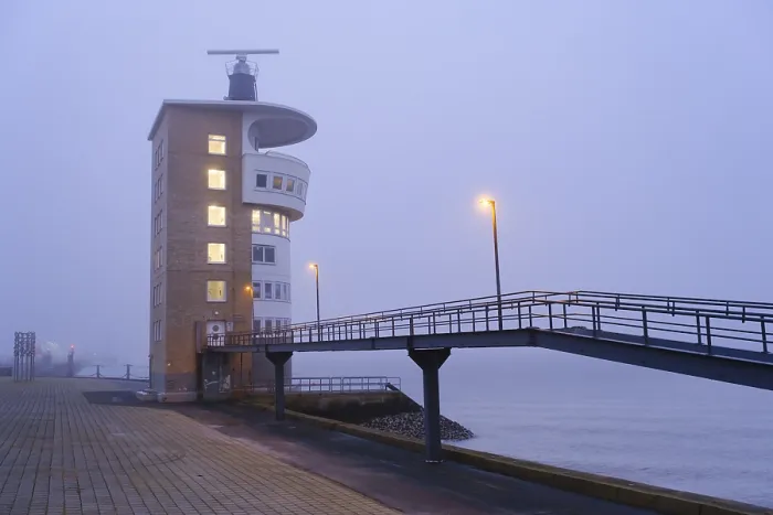 Gerahmter Druck : Radar-Turm am alten Hafen Gerahmter Druck : Radar-Turm am alten Hafen