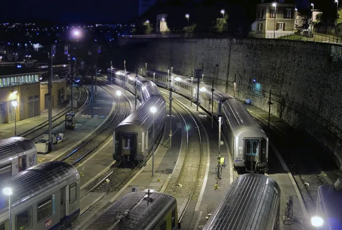 Gerahmter Druck : Bahnhofsgebäude Gerahmter Druck : Bahnhofsgebäude