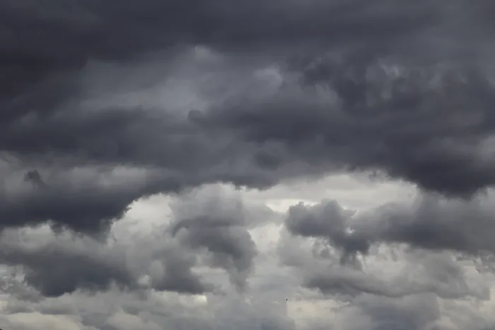 Gerahmter Druck : Regenwolken in der Provinz Québec, Kanada