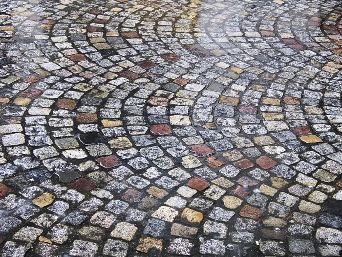 Gerahmter Druck : Regen nasser Asphalt. Gerahmter Druck : Regen nasser Asphalt.
