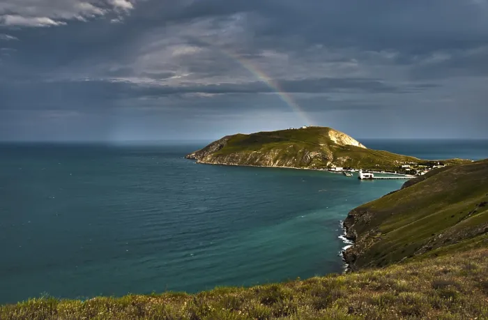 Gerahmter Druck : Regenbogen über der Küste. HDR-Bild. Gerahmter Druck : Regenbogen über der Küste. HDR-Bild.