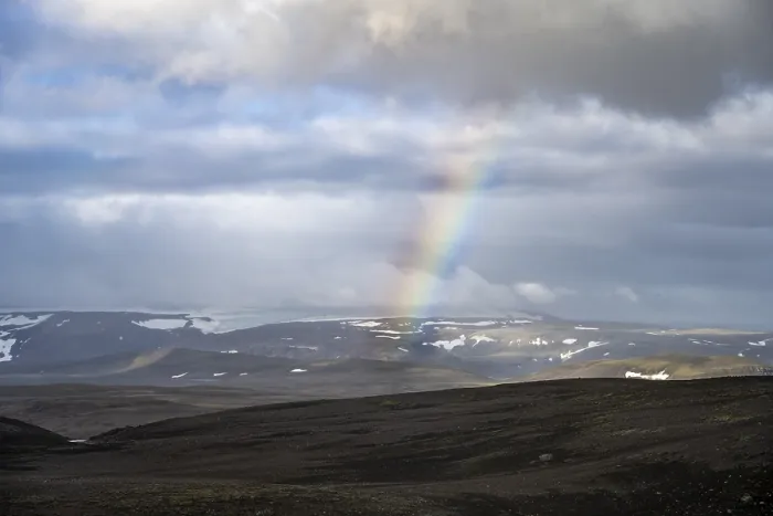 Gerahmter Druck : Regenbogen über vulkanischer Landschaft. Gerahmter Druck : Regenbogen über vulkanischer Landschaft.