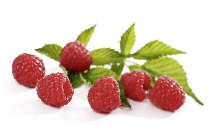 Gerahmter Druck : Erdbeeren mit Erdbeerblättern. Gerahmter Druck : Erdbeeren mit Erdbeerblättern.