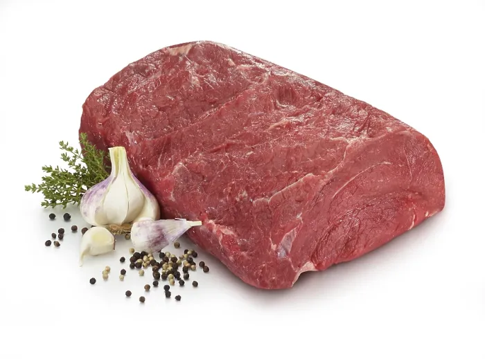 Gerahmter Druck : Rohes Rinderroast, Rindfleisch, Thymian (Thymus) Gerahmter Druck : Rohes Rinderroast, Rindfleisch, Thymian (Thymus)