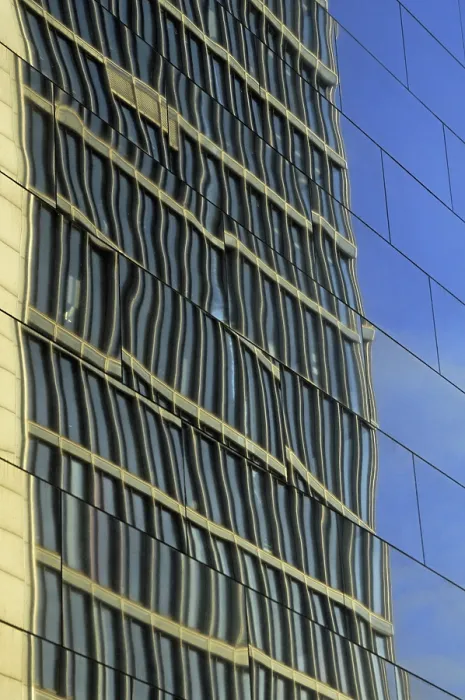 Gerahmter Druck : Spiegelung einer Glasfassade Gerahmter Druck : Spiegelung einer Glasfassade