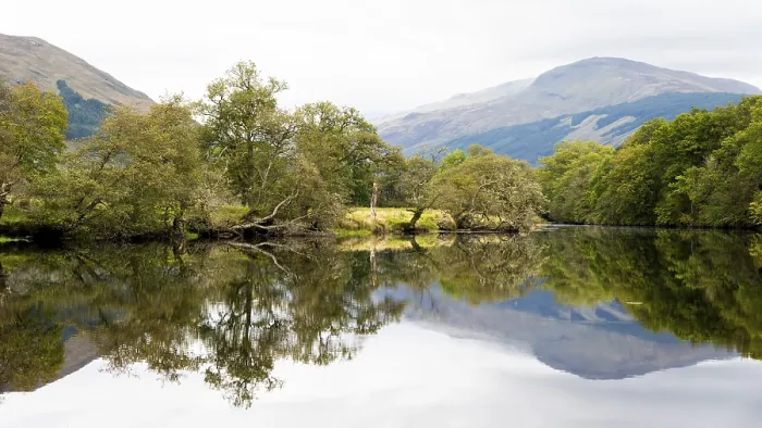 Gerahmter Druck : Reflexion am River Orchy, Glen Coe-Tal Gerahmter Druck : Reflexion am River Orchy, Glen Coe-Tal