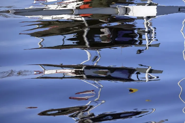 Gerahmter Druck : Spiegelung im Wasser Gerahmter Druck : Spiegelung im Wasser