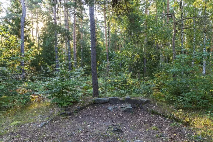 Gerahmter Druck : Übrige Reste der Fundamente von St. Gerahmter Druck : Übrige Reste der Fundamente von St.