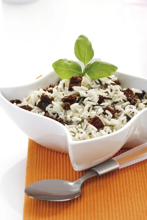 Gerahmter Druck : Reisgericht mit getrockneten Tomaten. Gerahmter Druck : Reisgericht mit getrockneten Tomaten.