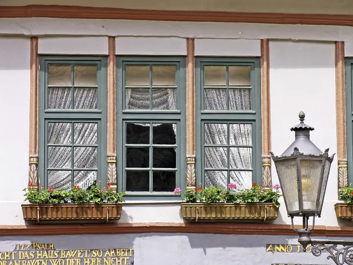 Gerahmter Druck : Rinteln, Fachwerkhaus, Fenster. Gerahmter Druck : Rinteln, Fachwerkhaus, Fenster.