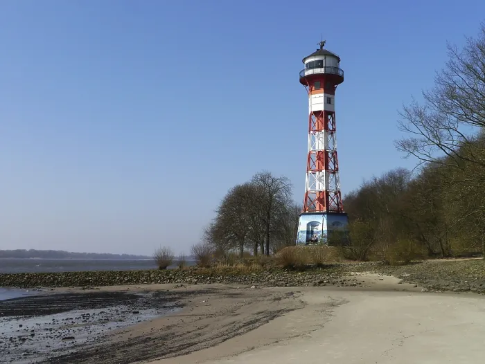Gerahmter Druck : Leuchtturm Rissen Gerahmter Druck : Leuchtturm Rissen